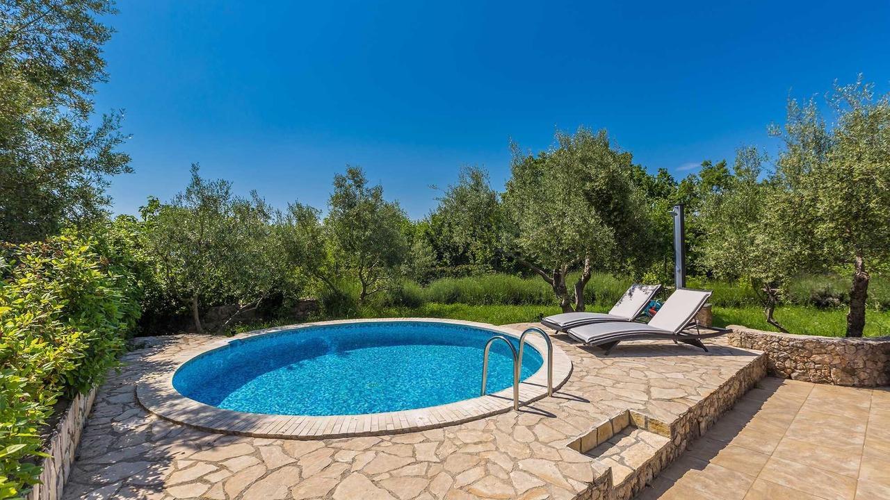 Photo of Outdoor in Brzac
