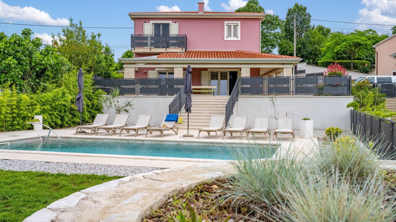 Photo of Outdoor in Vinez