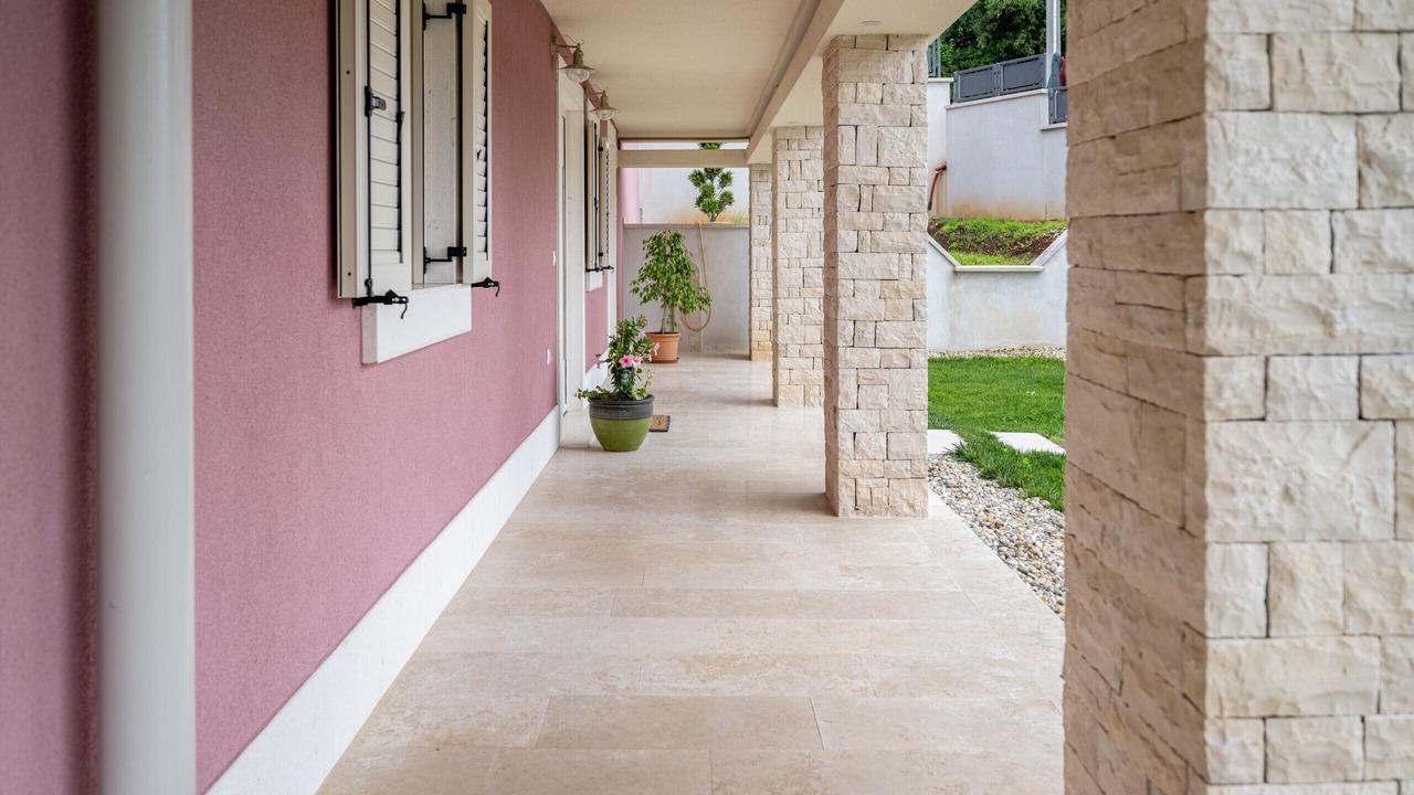 Photo of Outdoor in Vinez