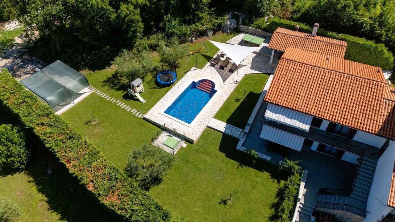 Photo of Outdoor in Strmac
