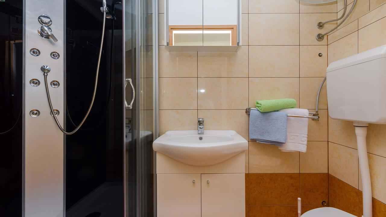 Photo of Bathroom in Grizane