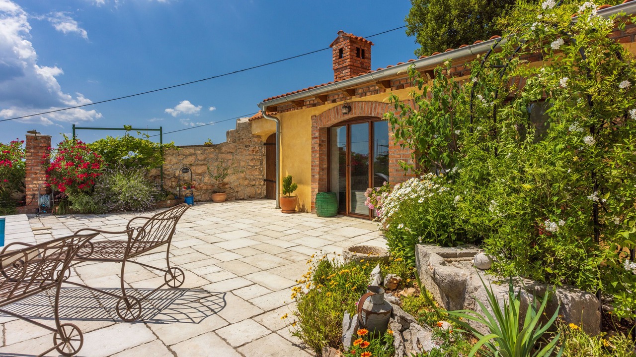 Photo of Patio Balcony in Grizane