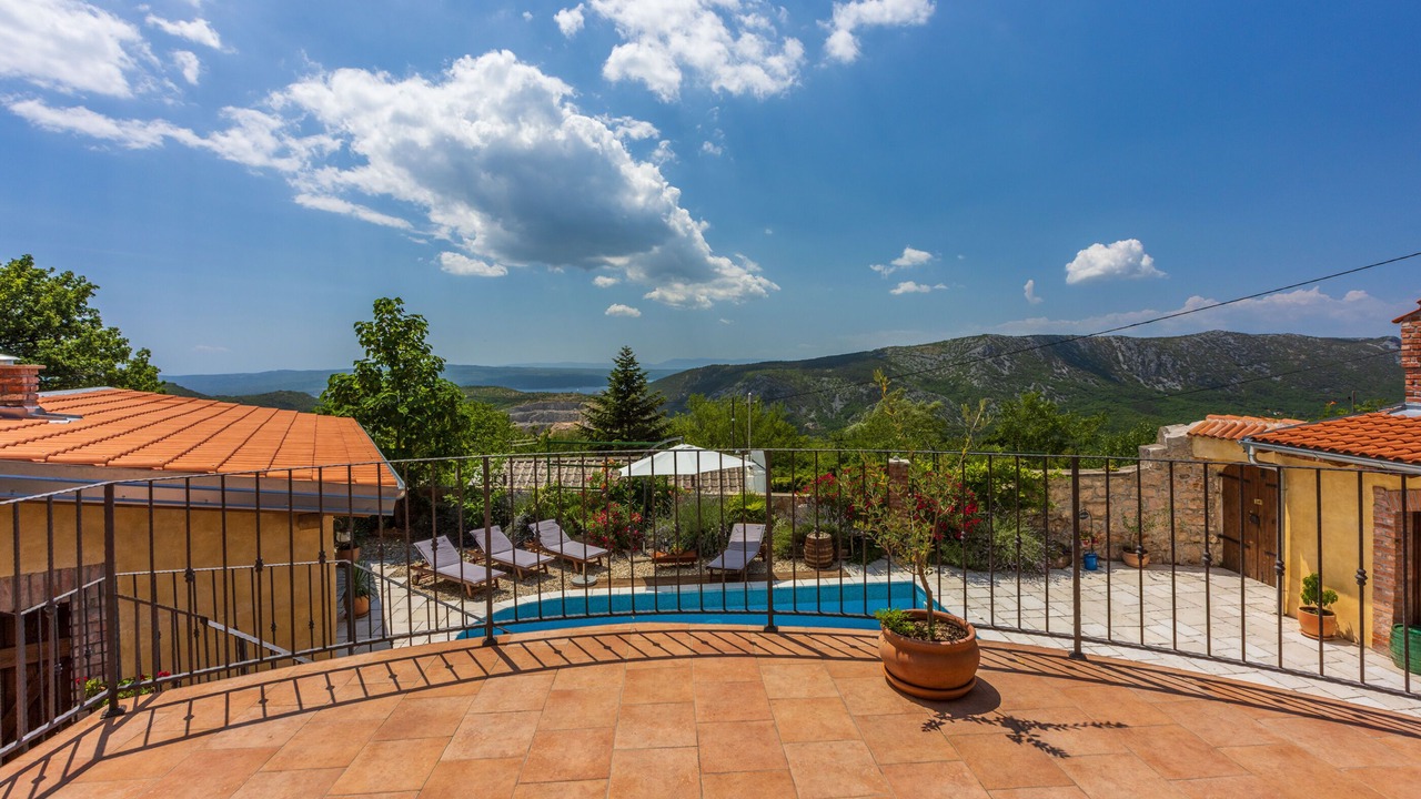 Photo of Patio Balcony in Grizane