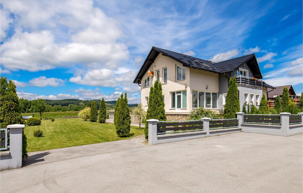 Photo of Buildings in Ravna Gora