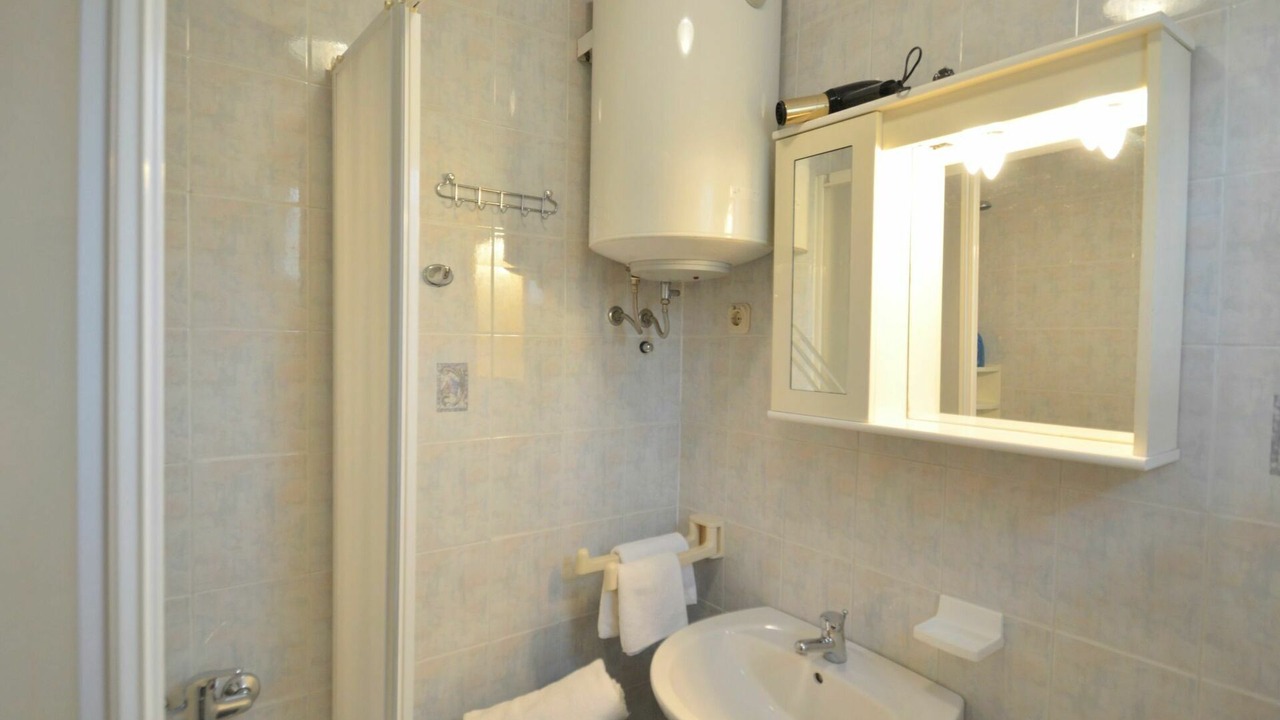 Photo of Bathroom in Peruski