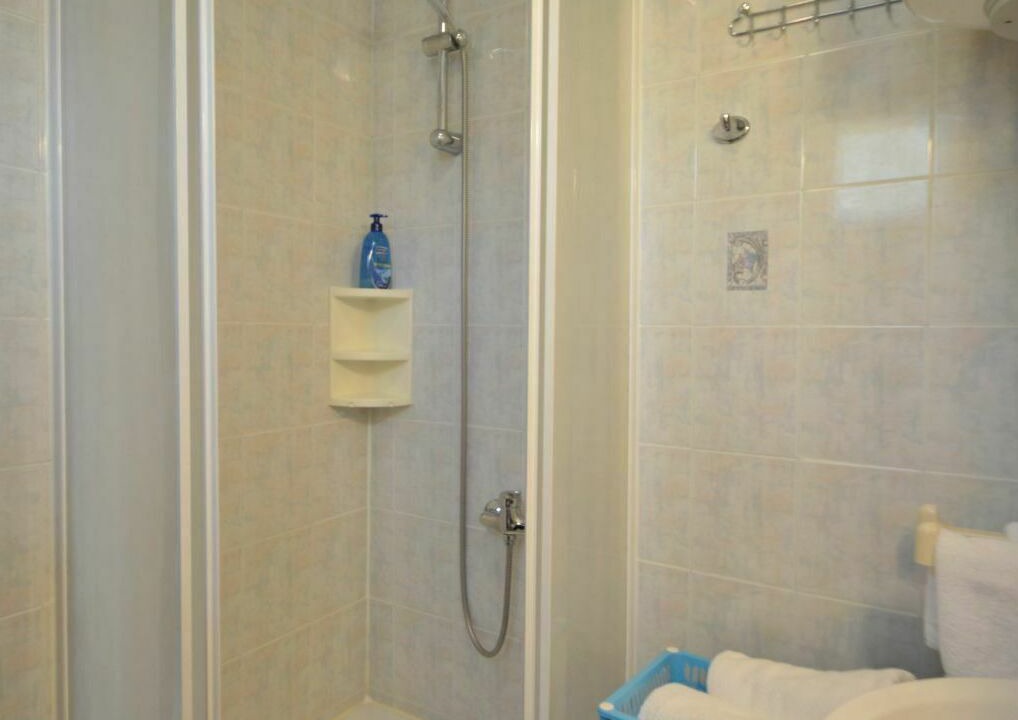 Photo of Bathroom in Peruski