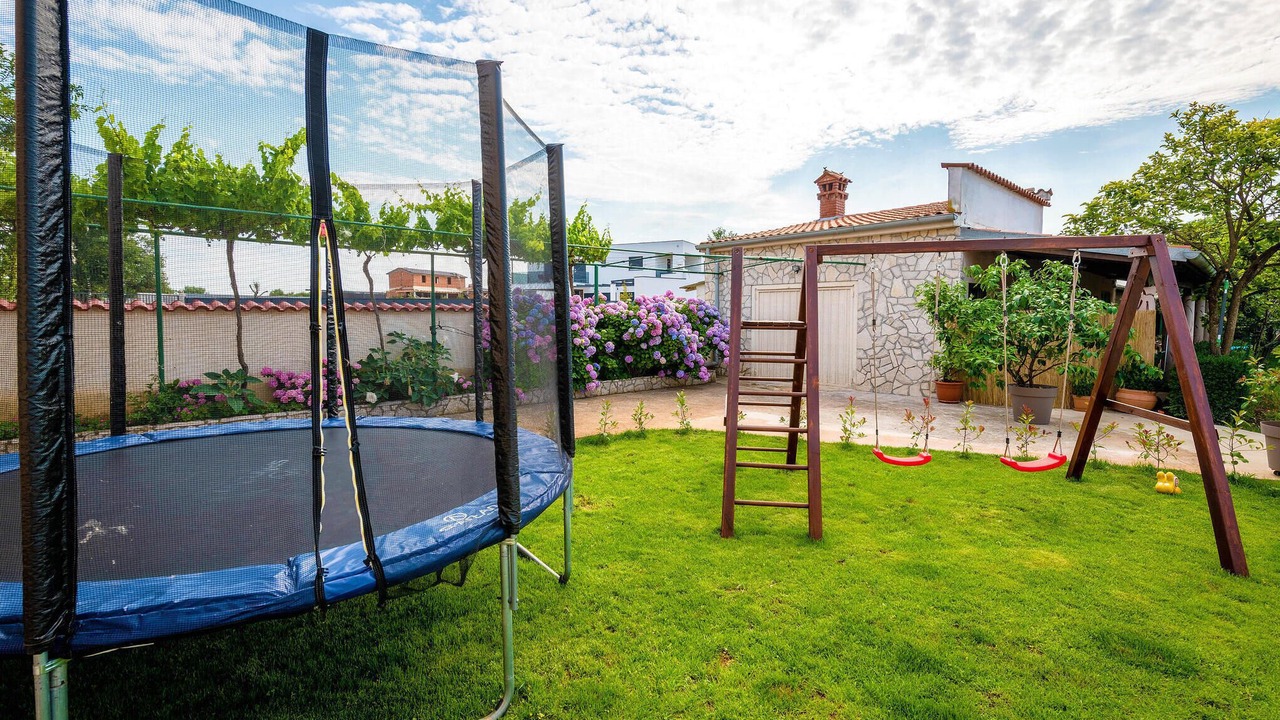 Photo of Outdoor in Loborika