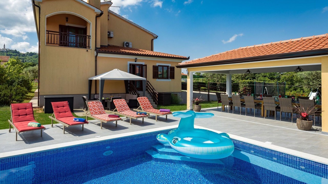 Photo of Outdoor in Pican