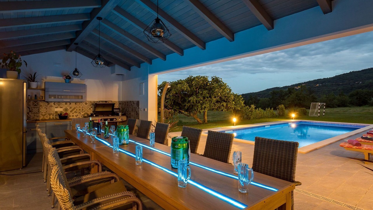 Photo of Outdoor in Pican