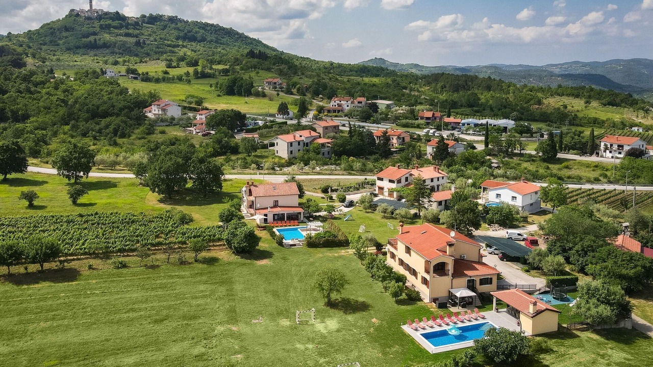 Photo of Outdoor in Pican