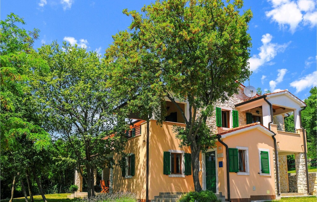 Photo of Buildings in Stanisovi