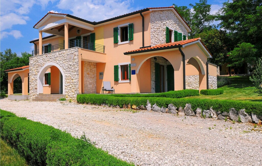 Photo of Buildings in Stanisovi