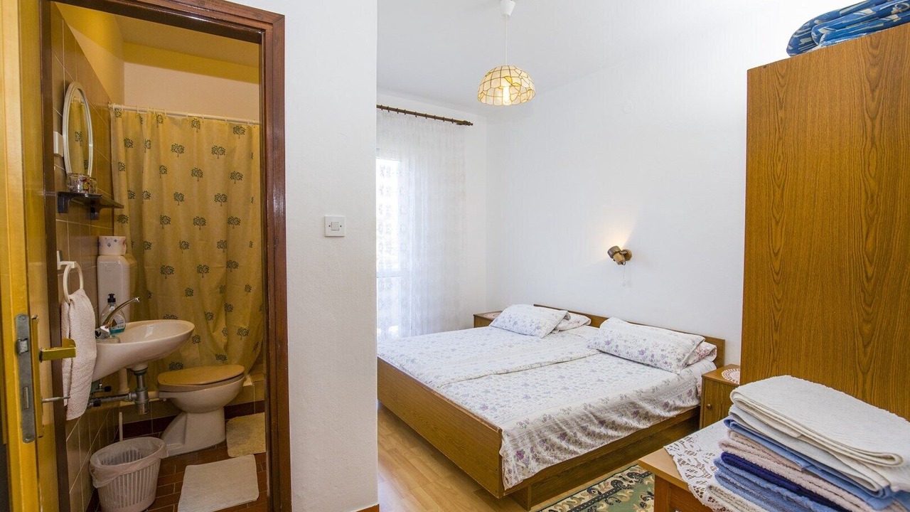 Photo of Bedroom in Banjol