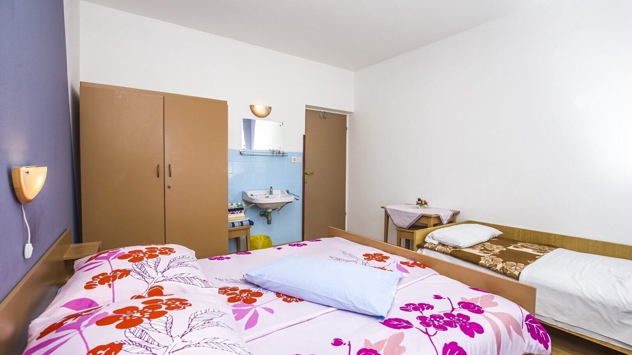 Photo of Bedroom in Banjol