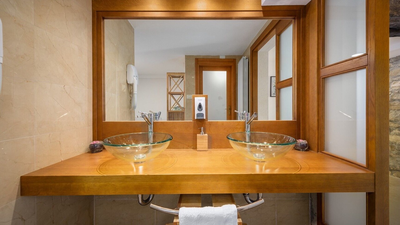 Photo of Bathroom in Zamask