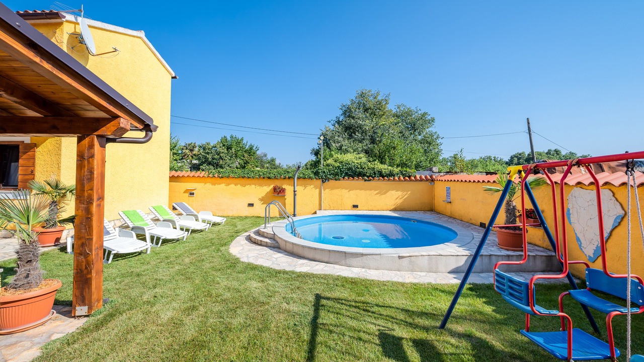 Photo of Outdoor in Mali Vareski