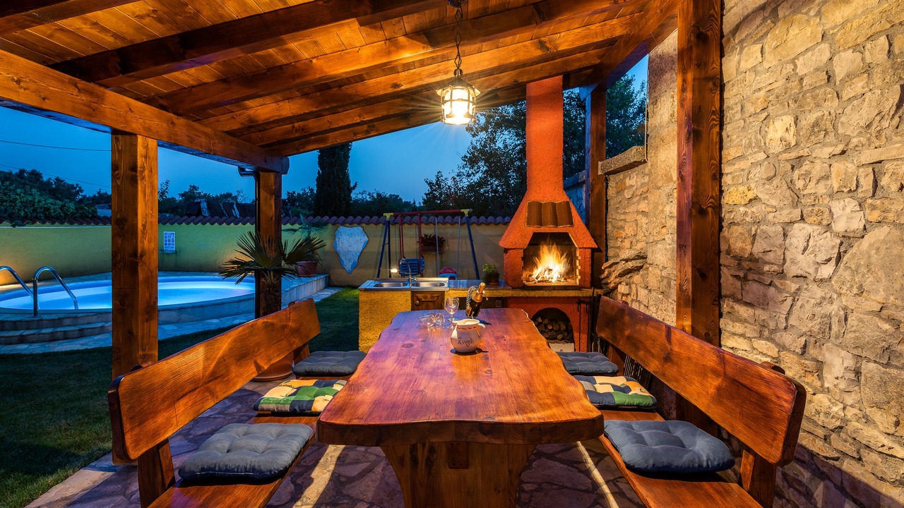 Photo of Outdoor in Mali Vareski