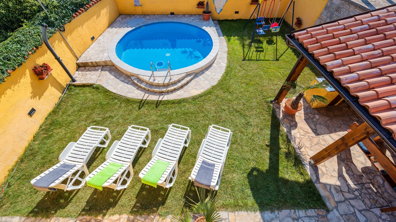 Photo of Outdoor in Mali Vareski