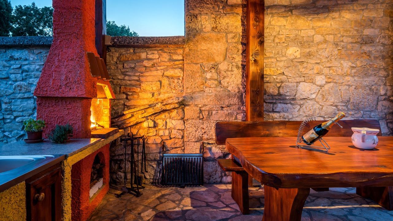 Photo of Outdoor in Mali Vareski