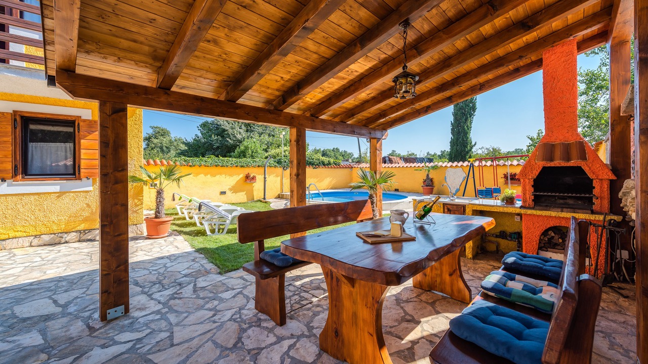 Photo of Outdoor in Mali Vareski