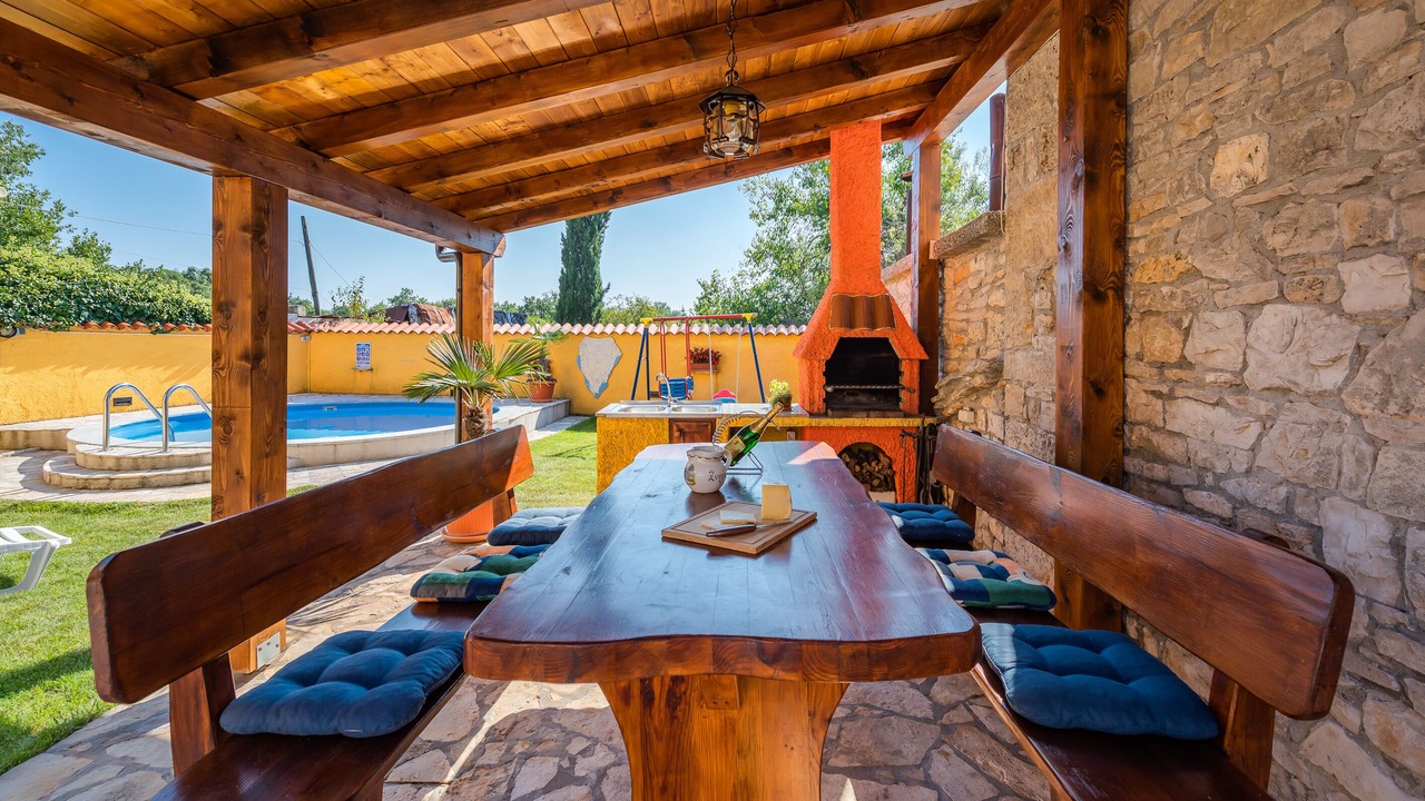 Photo of Outdoor in Mali Vareski