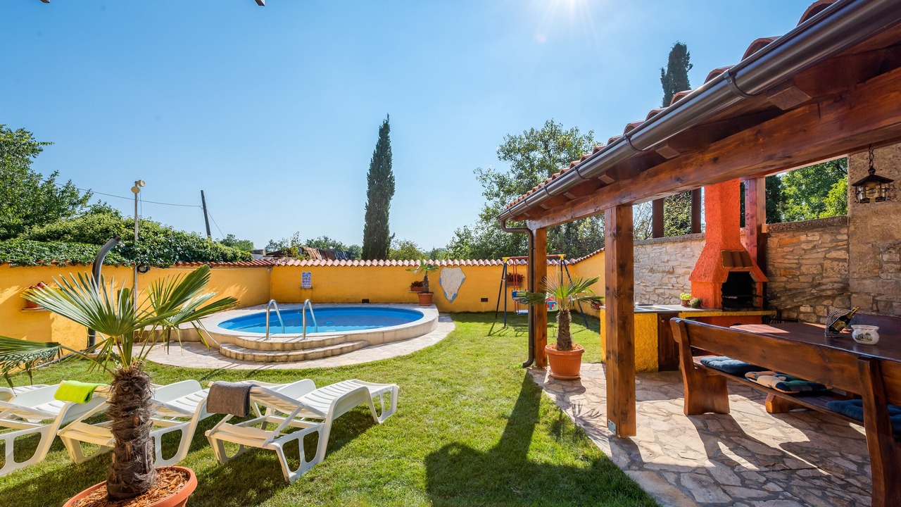Photo of Outdoor in Mali Vareski