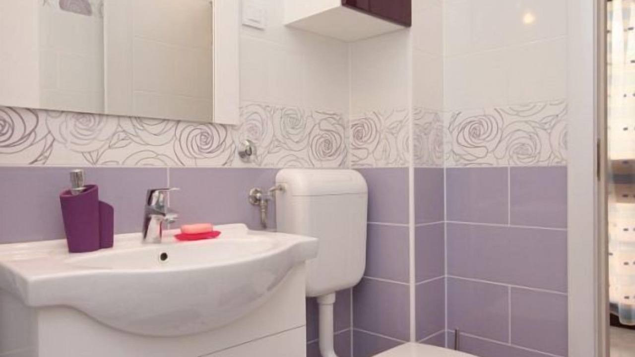 Photo of Bathroom in Ravni
