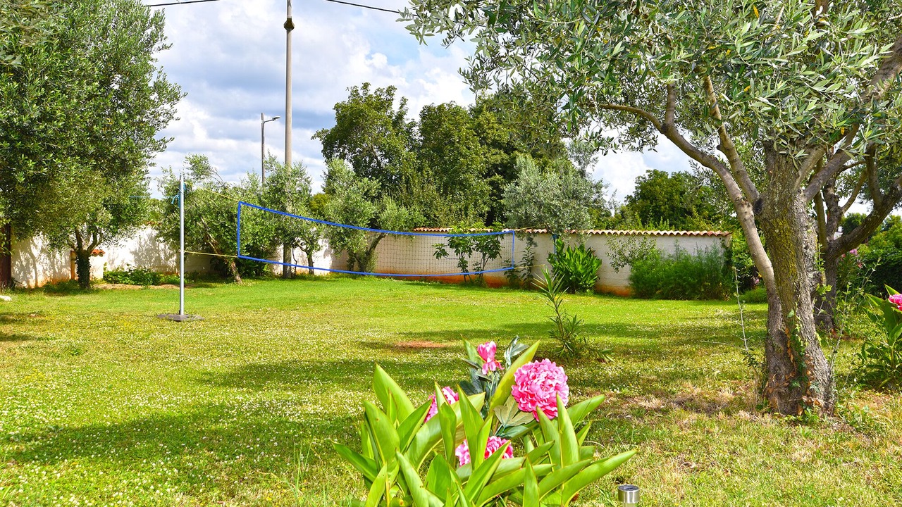 Photo of Outdoor in Kavran