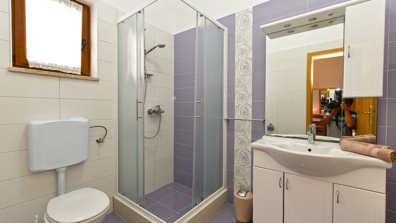 Photo of Bathroom in Kavran