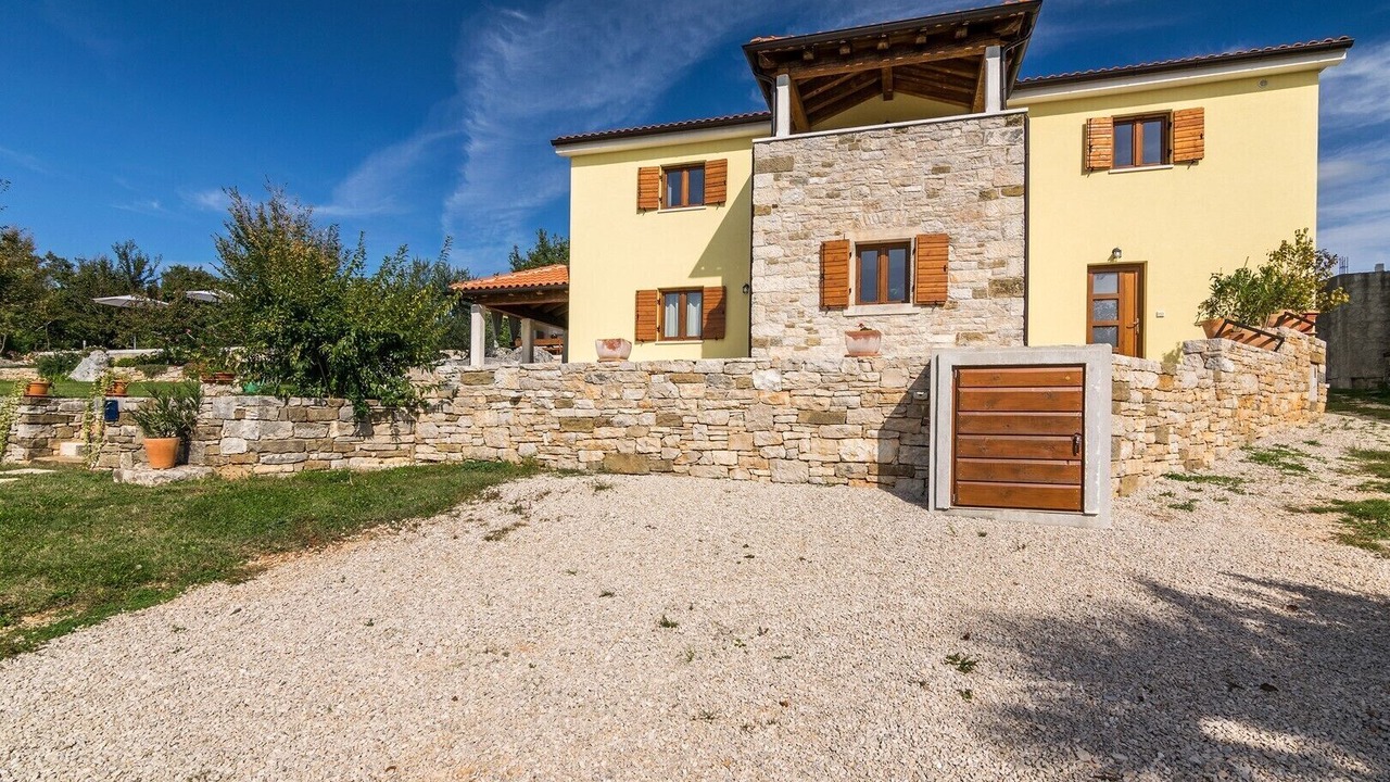 Photo of Outdoor in Makovci