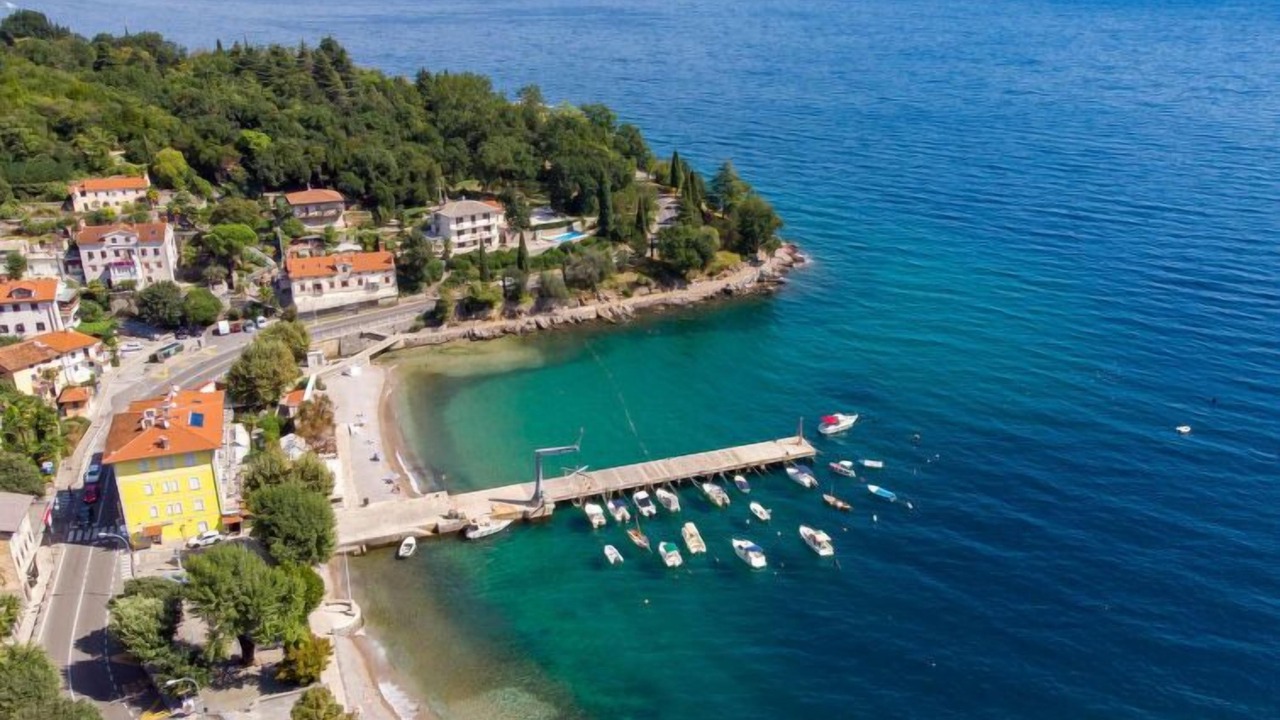 Photo of Outdoor in Ika