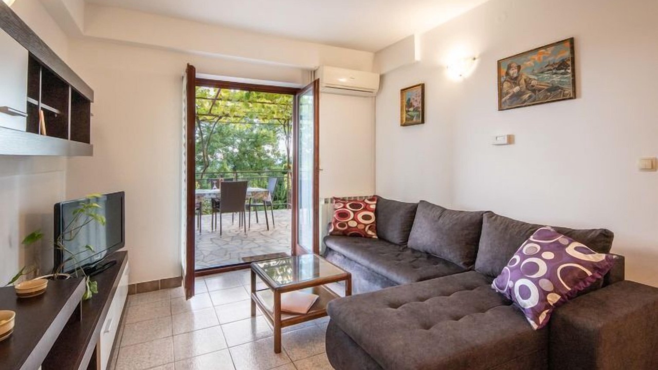 Photo of Livingroom in Icici