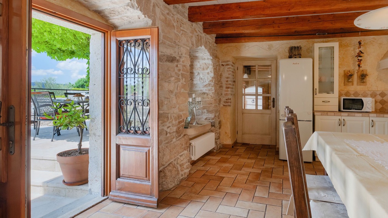 Photo of Bedroom in Rasa