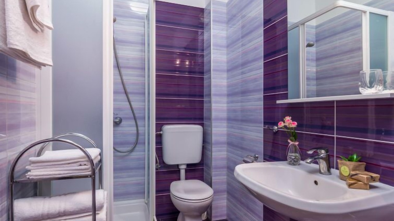 Photo of Bathroom in Silo