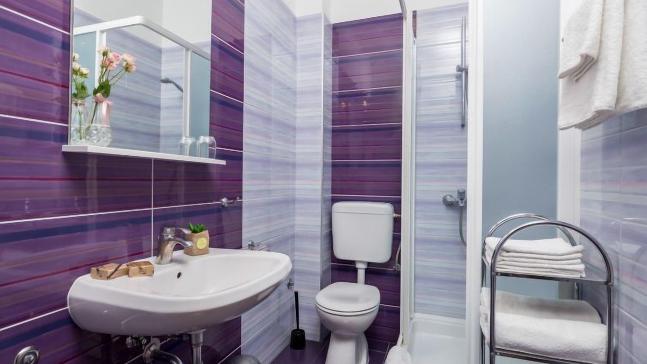 Photo of Bathroom in Silo