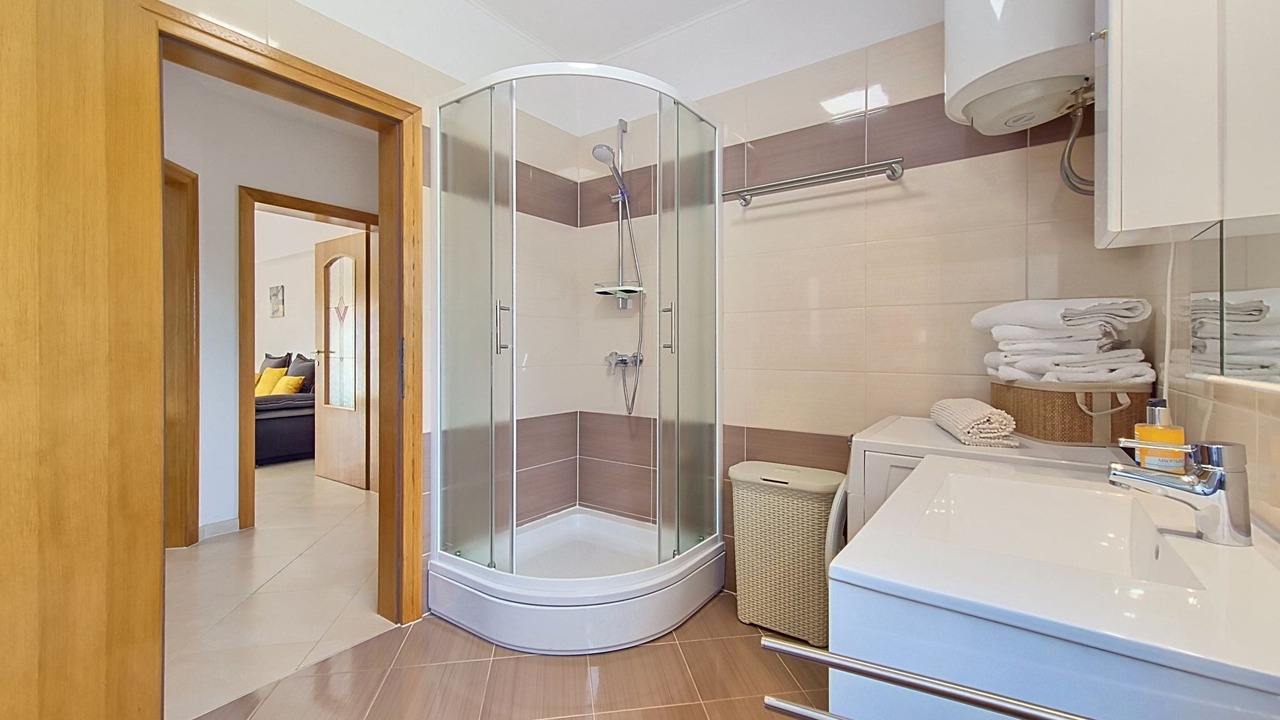 Photo of Bathroom in Okrug Gornji