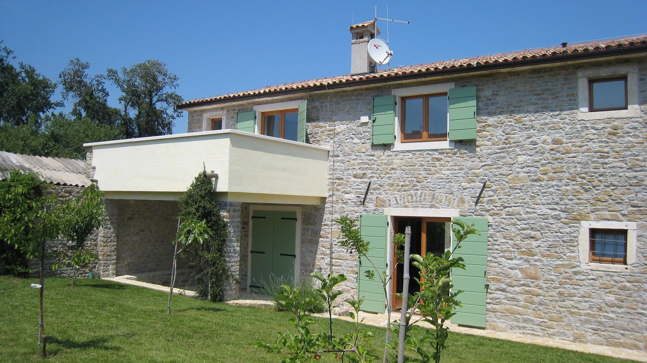 Photo of Others in Baredine