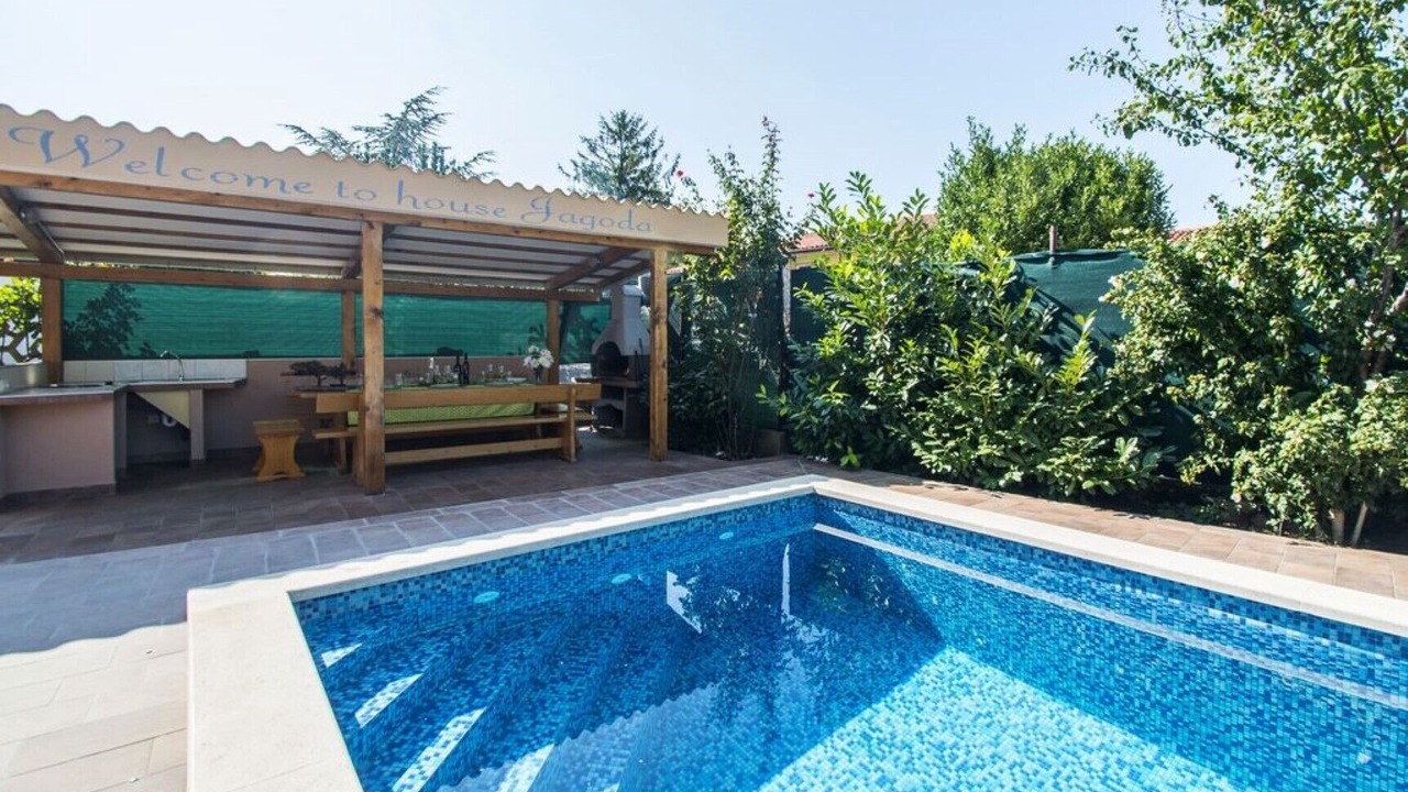 Photo of Outdoor in Strmac