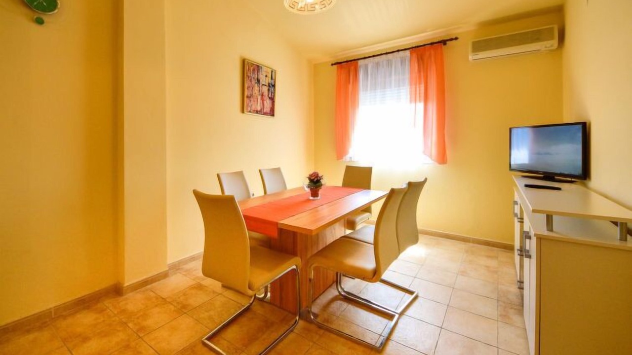 Photo of Bedroom in Banjol