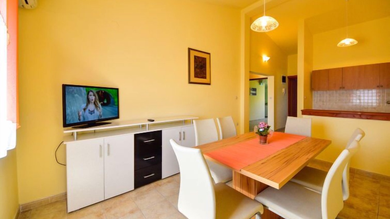 Photo of Bedroom in Banjol