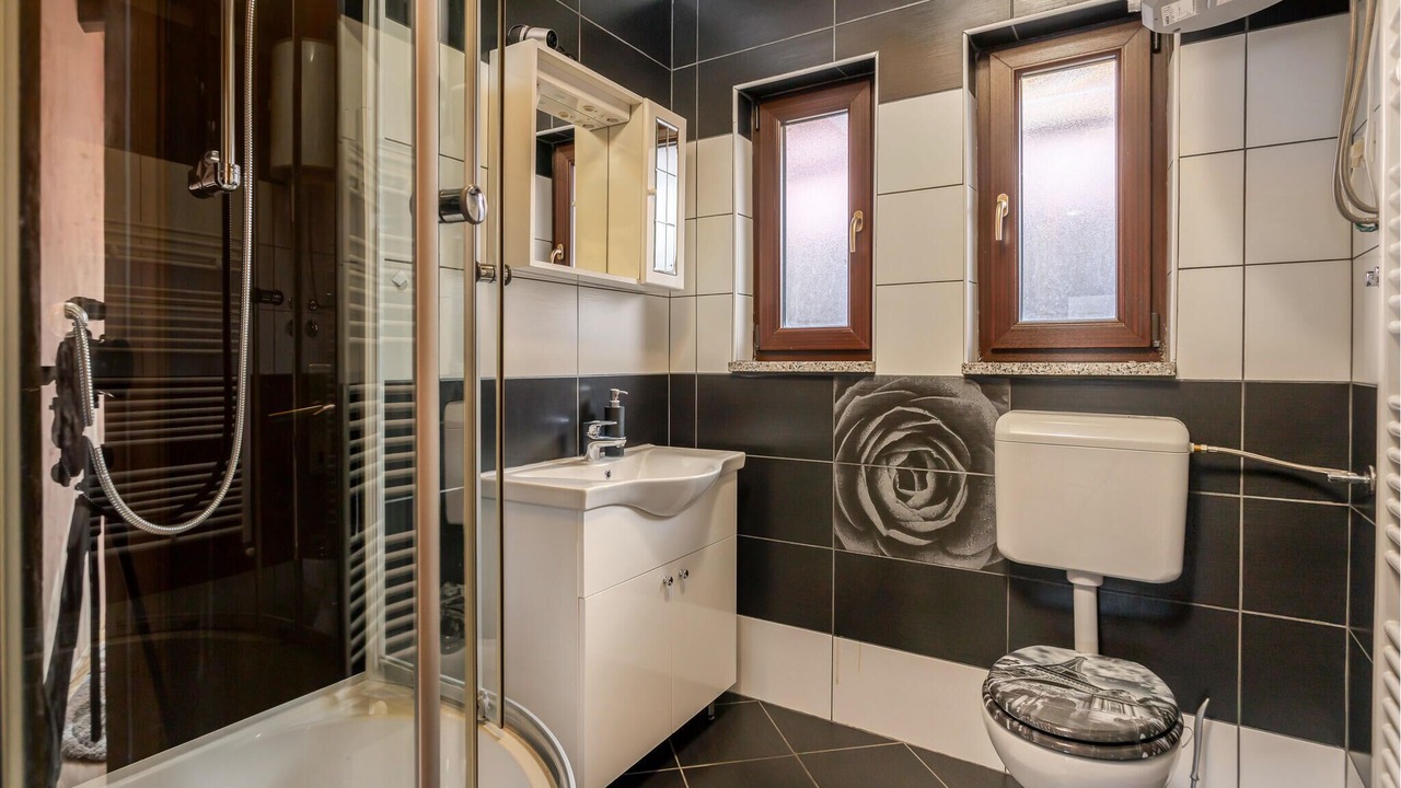 Photo of Bathroom in Fuzine