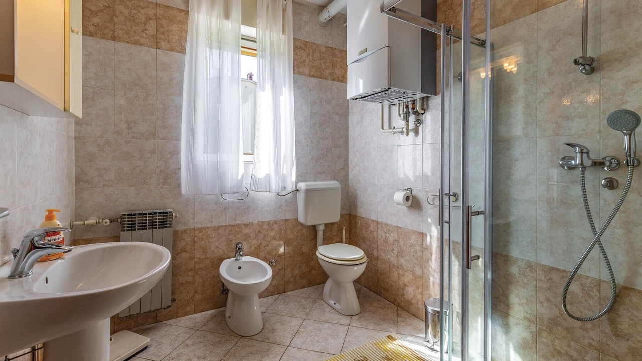 Photo of Bathroom in Medulin