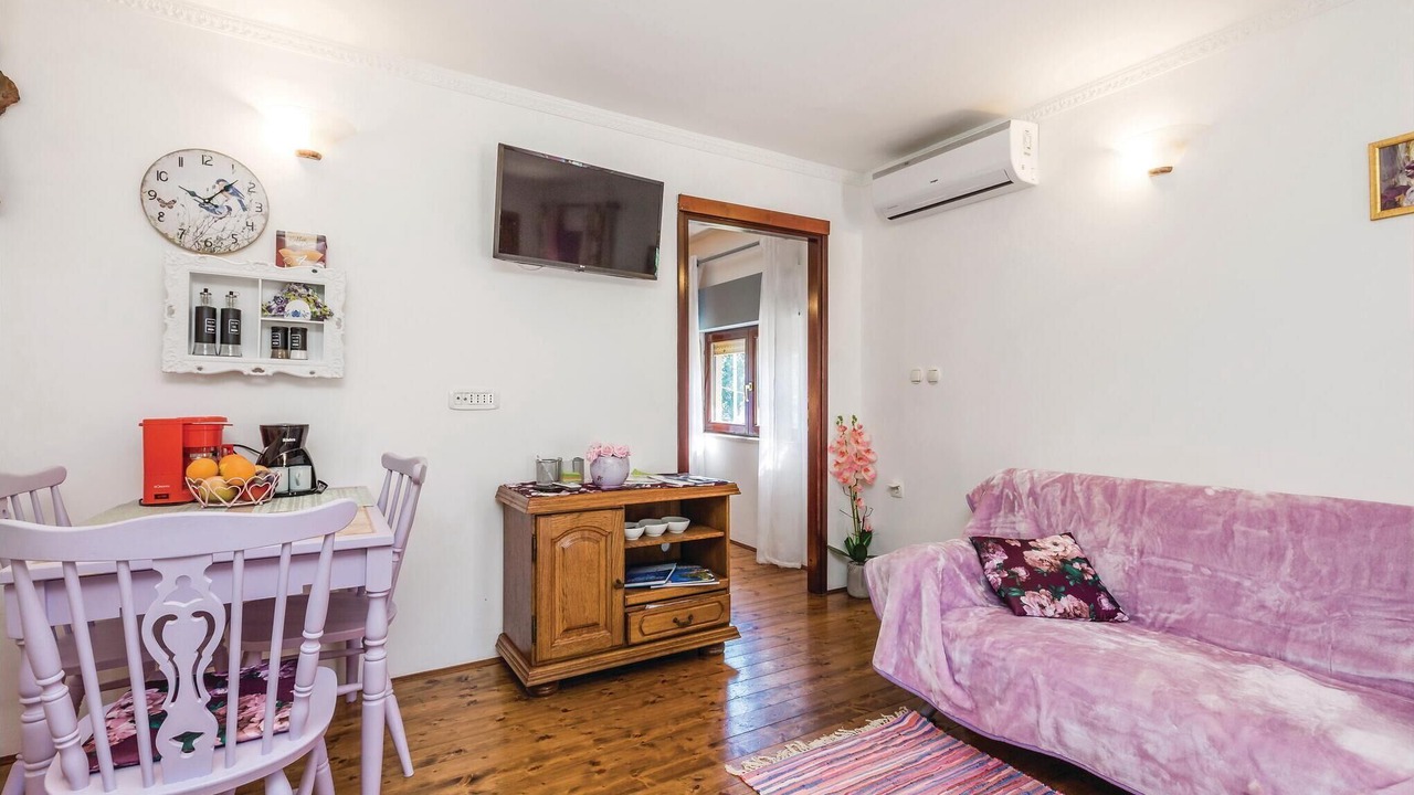 Photo of Bedroom in Ika