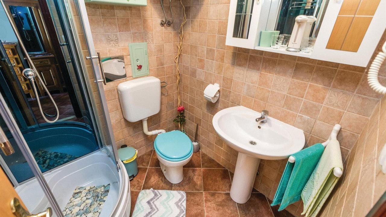 Photo of Bathroom in Ika