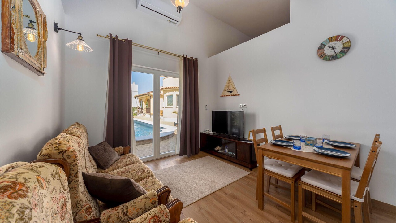 Photo of Bedroom in Smrika