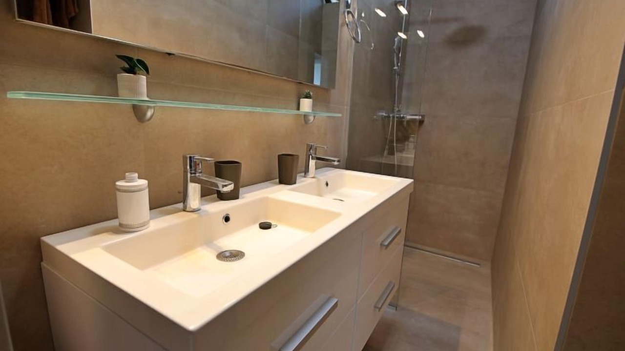 Photo of Bathroom in Okrug Gornji