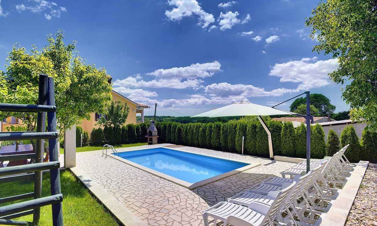 Photo of Outdoor in Lindar