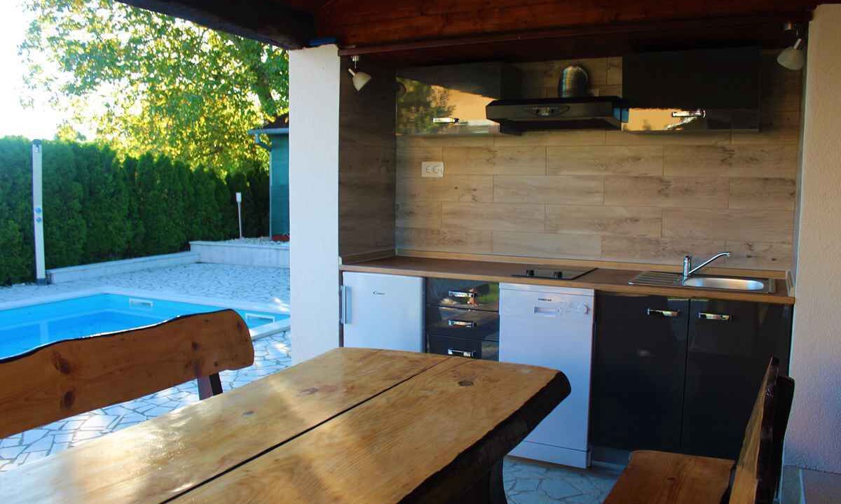 Photo of Outdoor in Lindar