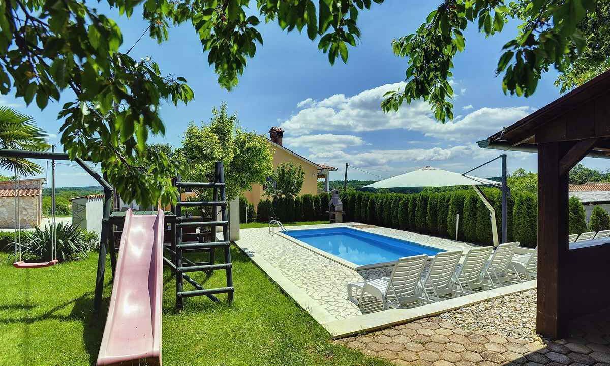 Photo of Outdoor in Lindar