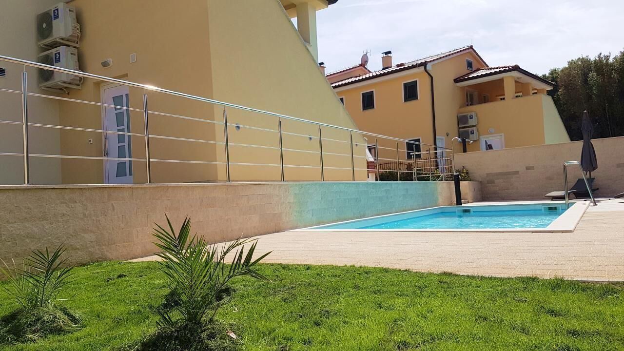 Photo of Outdoor in Banjole